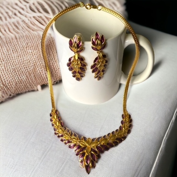 TRIFARI TM Gold Tone Burgundy Enamel Floral Necklace & Earrings Set Demi Parure - Picture 2 of 7